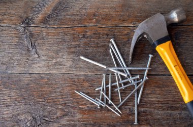 Çekiç ve çivi arka plan