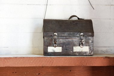 Eski Vintage Metal beslenme çantası