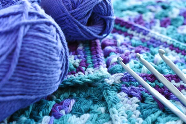 Close Image Crochet Washcloths Three Metal Crochet Hooks — Stock Photo, Image
