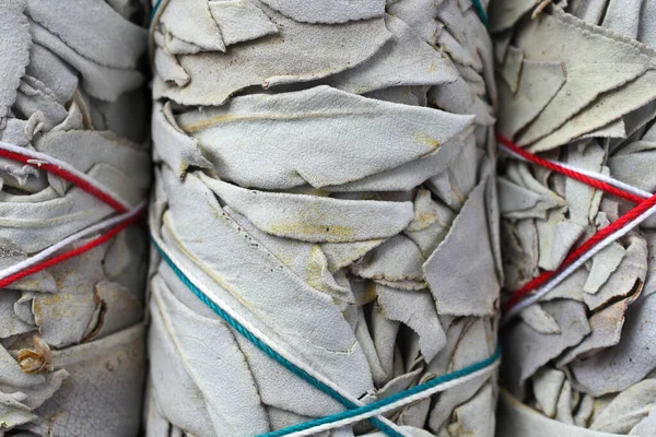 Una Imagen Cerca Tres Palos Mancha Salvia Blanca Utilizados Para —  Fotos de Stock