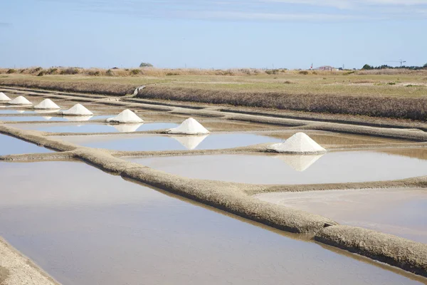 Traditionele zout velden op eiland Noirmoutier, Frankrijk — Stockfoto