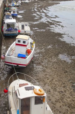 Birkaç tekneler içinde liman, Saint Gilles Croix de Vie, Vendee Fransa