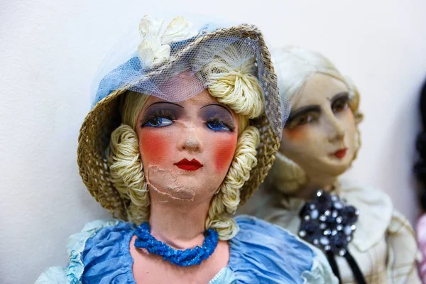 Vecchie bambole antiche vintage — Foto Stock