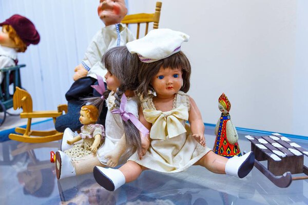 old vintage antique dolls