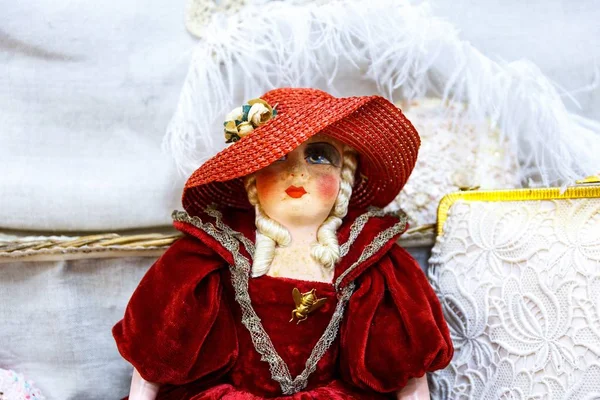 Alte antike Puppen — Stockfoto