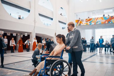 Minsk, Beyaz Rusya - 1 Mayıs 2017: Down sendromu dans çocuklarla 