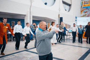 Minsk, Beyaz Rusya - 1 Mayıs 2017: Down sendromu dans çocuklarla 