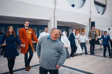 Minsk, Beyaz Rusya - 1 Mayıs 2017: Down sendromu dans çocuklarla 