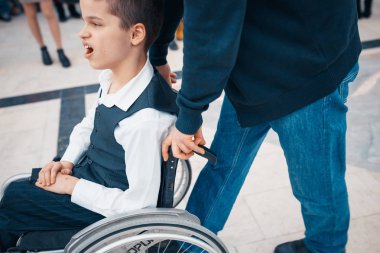 Minsk, Beyaz Rusya - 1 Mayıs 2017: Down sendromu dans çocuklarla 