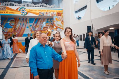 Minsk, Beyaz Rusya - 1 Mayıs 2017: Down sendromu dans çocuklarla 