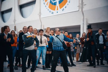 Minsk, Beyaz Rusya - 1 Mayıs 2017: Down sendromu dans çocuklarla 