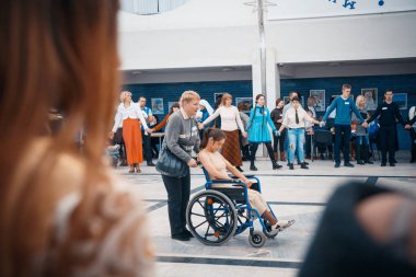 Minsk, Beyaz Rusya - 1 Mayıs 2017: Down sendromu dans çocuklarla 