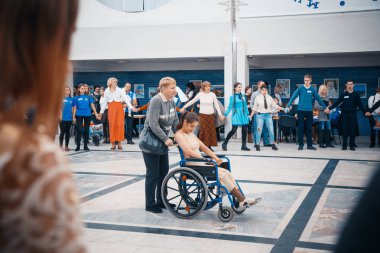 Minsk, Beyaz Rusya - 1 Mayıs 2017: Down sendromu dans çocuklarla 