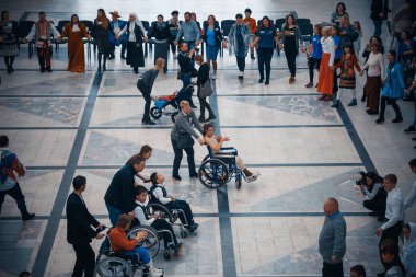 Minsk, Beyaz Rusya - 1 Mayıs 2017: Down sendromu dans çocuklarla 