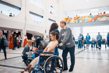 Minsk, Beyaz Rusya - 1 Mayıs 2017: Down sendromu dans çocuklarla 