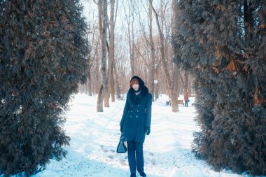 Minsk, Beyaz Rusya - 1 Şubat 2017: Güzel kızıl saçlı kız WI