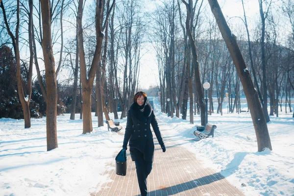Минск, Белоруссия - 1 февраля 2017 года: Красивая рыжая девушка в wi — стоковое фото