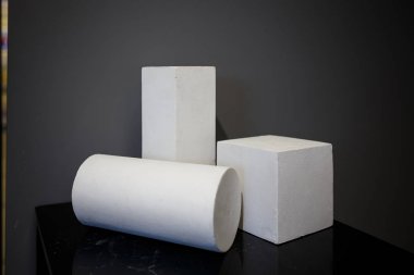 kompozisyon alçı geometrik şekiller çizim öğretim için 