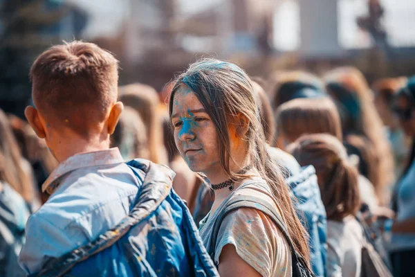 Minsk, Bielorrússia - 28 de junho de 2017: Pessoas dançando e celebrando d — Fotografia de Stock