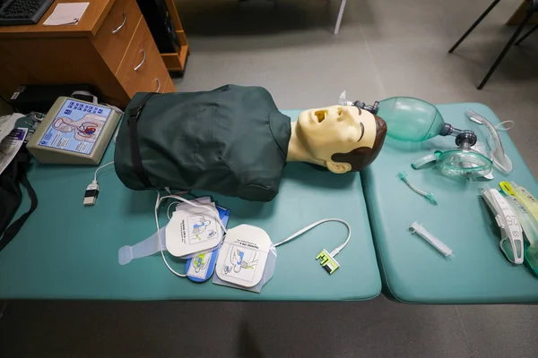 First aid training mannequin — Stock Photo, Image