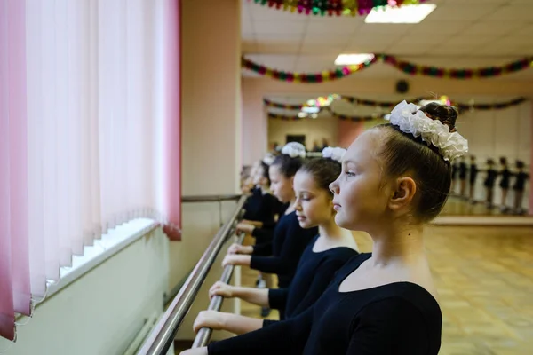 Minsk Belarus Février 2020 Des Adolescentes Préparent Pour Cours Danse — Photo
