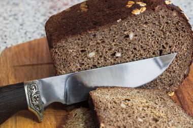 Dilimlenmiş çavdar ekmeği