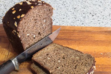 Pekmezli ekmek dilimlenmiş