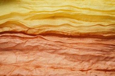 Sarı Büzgülü kumaş ipek 