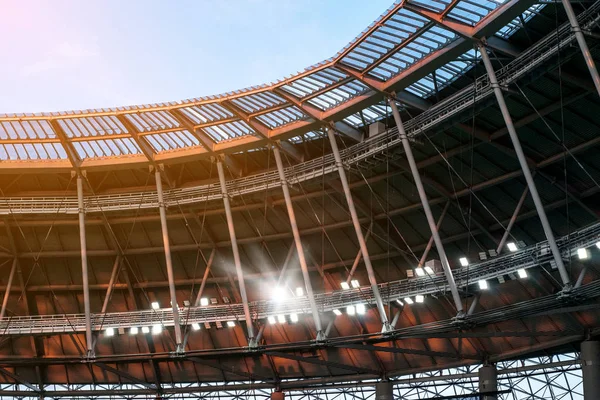 Střecha Stadionu Modrou Oblohou — Stock fotografie