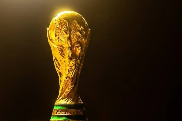 Usa, New York, Aralık 2019: Fifa Dünya Kupası arka planda açık renkli siyah duvar