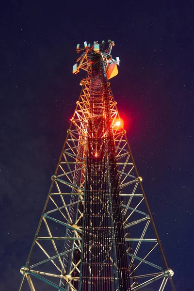Мобильный Телефон Телекоммуникационная Радиоантенна Башня Башне Ведутся Работы Замене Антенны Стоковое Изображение