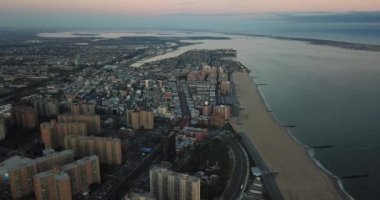 Coney Adası 'ndaki hava manzarası ve New York' taki Brighton Sahili