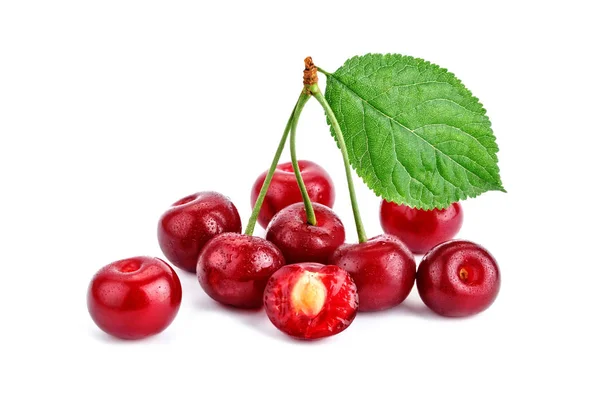 Bayas cereza madura sobre un fondo blanco . — Foto de Stock