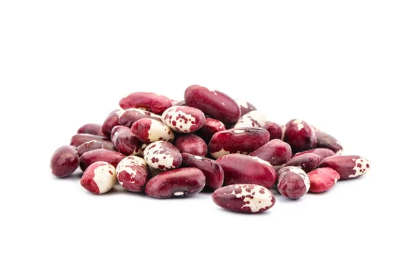 하얀 배경에 있는 빨간 콩. — 스톡 사진