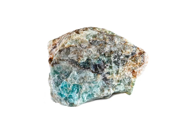 Λήψη macro από πολύτιμες πέτρες. Ακατέργαστο ορυκτό απατίτη. Μαδαγασκάρη. Απομονωμένο αντικείμενο σε λευκό φόντο. — Φωτογραφία Αρχείου