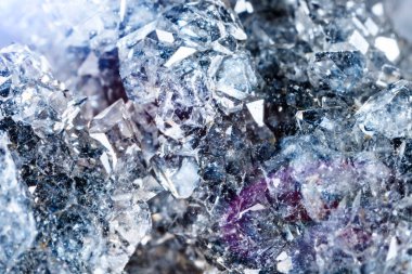 Makro doğal gemstone çekim. Ham maden apophyllite.
