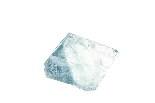 Makroaufnahmen von natürlichen Edelsteinen. Rohmineral Danburit. isoliertes Objekt auf weißem Hintergrund. — Stockfoto