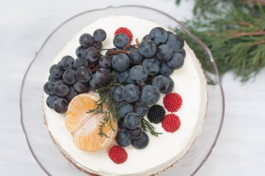 Bisküvi kek meyve şapkası