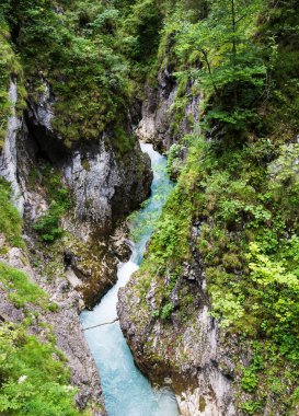 Leutasch Gorge akan nehir