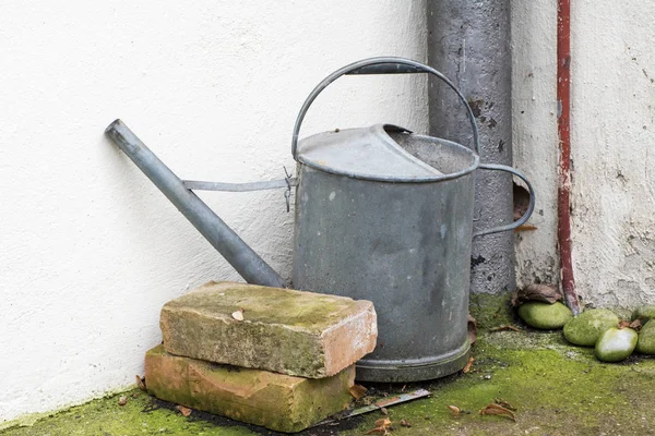 Jahrgangs-Gießkanne — Stockfoto