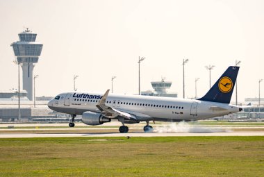 Münih ariport üzerinde açılış uçağı