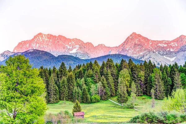 Sutset en las montañas bavarianas de Karwendel — Foto de Stock