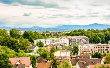 Kempten yakınındaki Alpler Cityscape