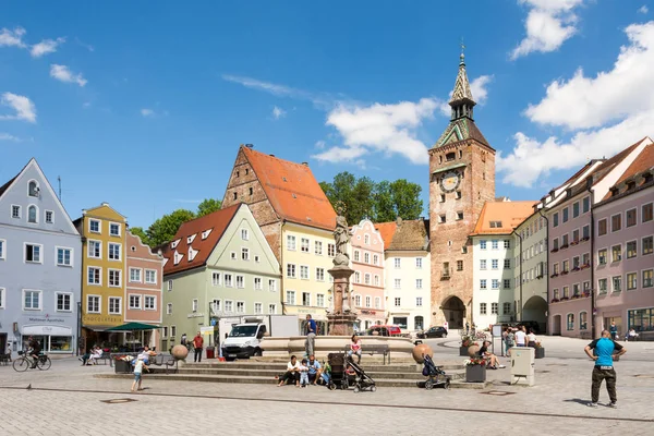 People at a square in Landsberg am Lech — Stock Photo, Image