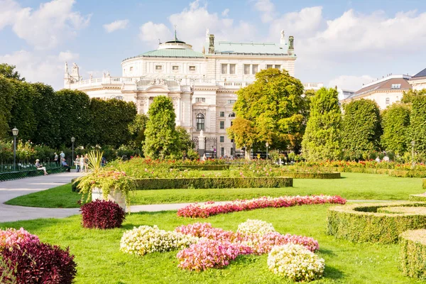 Öffentlicher volksgarten park in wien — Stockfoto