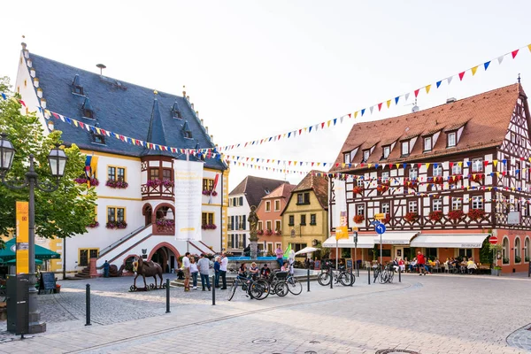 Tourists at the historic village of Volkach — Stock Photo, Image