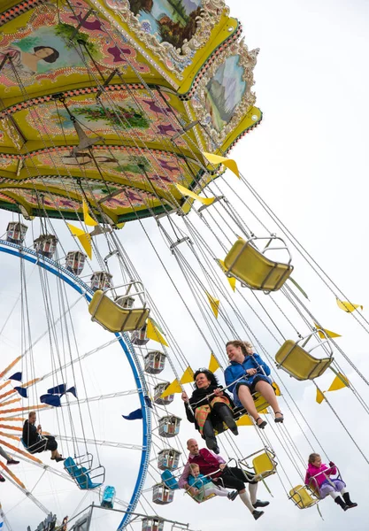 Tradycyjne Chairoplane na Oktoberfest w Monachium — Zdjęcie stockowe