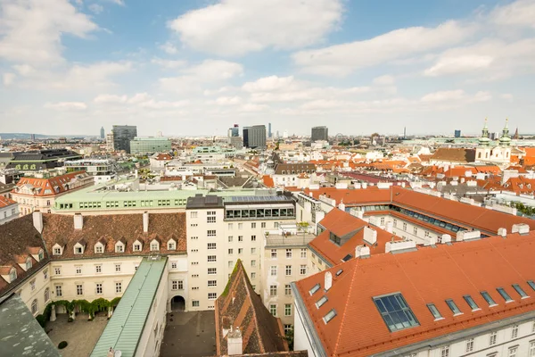 Luftaufnahme über das Stadtbild Wiens — Stockfoto
