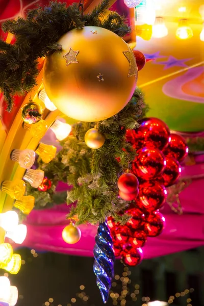 Sparkling christmas tree baubles — Stock Photo, Image