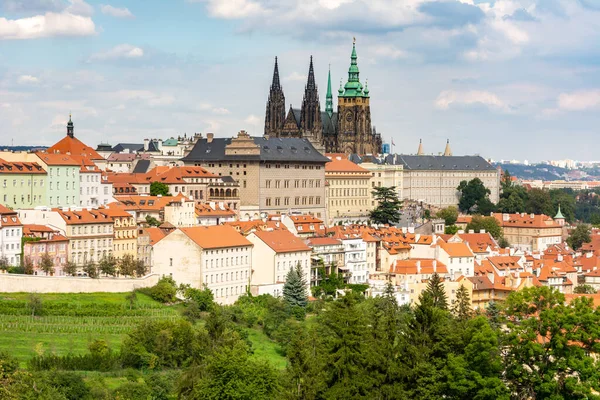 Vista aérea sobre a cidade de Praga — Fotografia de Stock